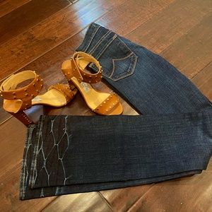 J BRAND Mid-Rise Boot Cut Flared Jeans